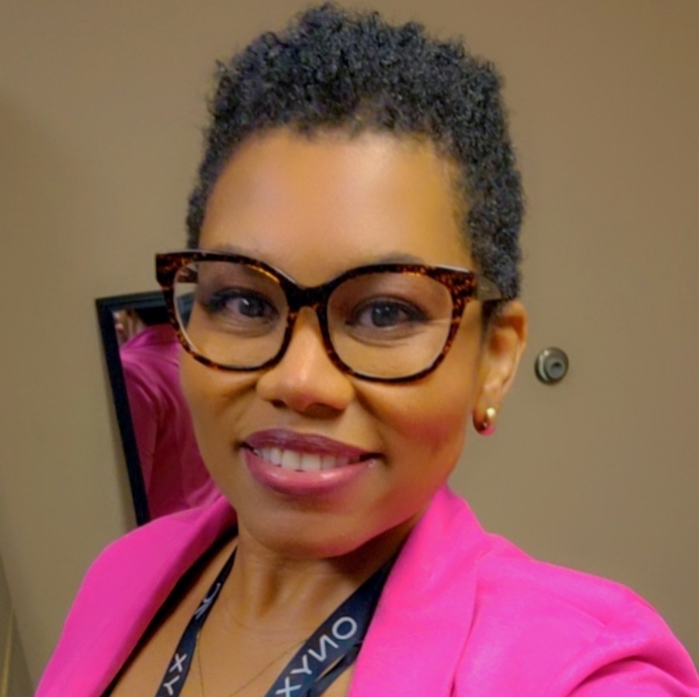 Meet your Posher, Eloria